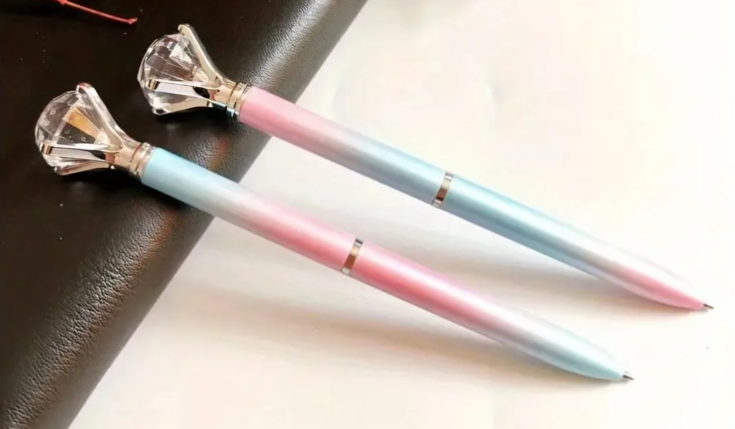 Gradient rhinestone pen