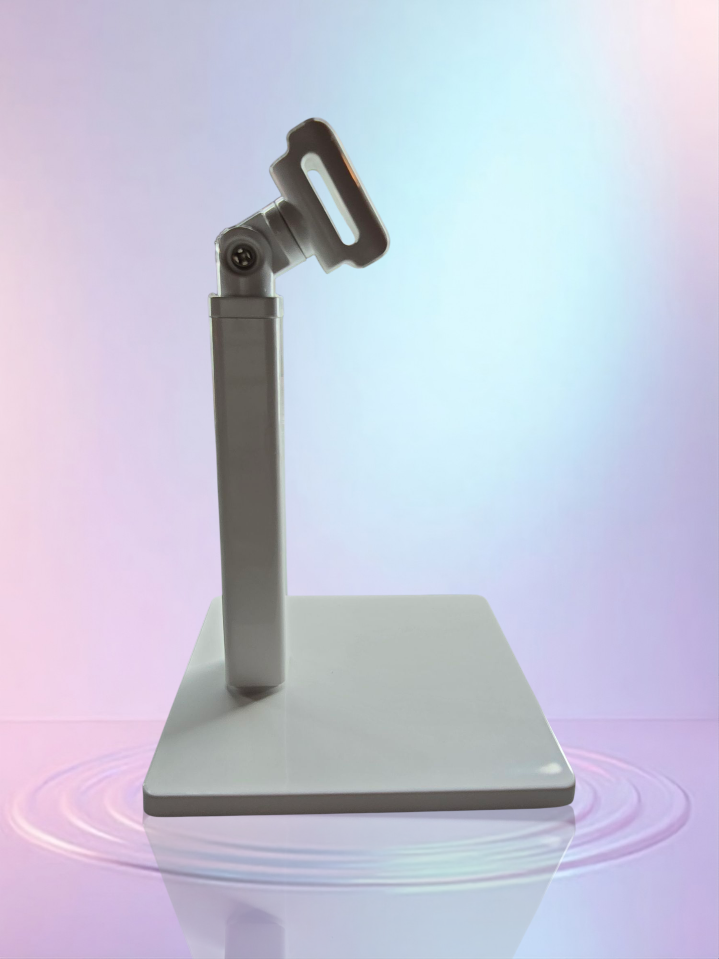 Magnetic stand for handheld nail lamp (NAIL LAMP NOT INCLUDED)