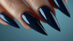 Stiletto Nail Tips: Perfect the Sharp Look with Pro Tricks